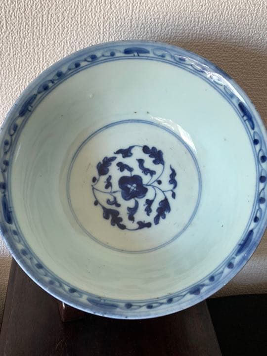 中国清時代青花纏枝蓮茶碗（大清乾隆年製）在銘　XG55-1