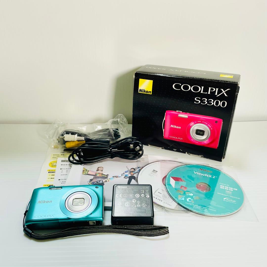 超美品　箱付き　Nikon COOLPIX S3300 ニコン　クールピクス