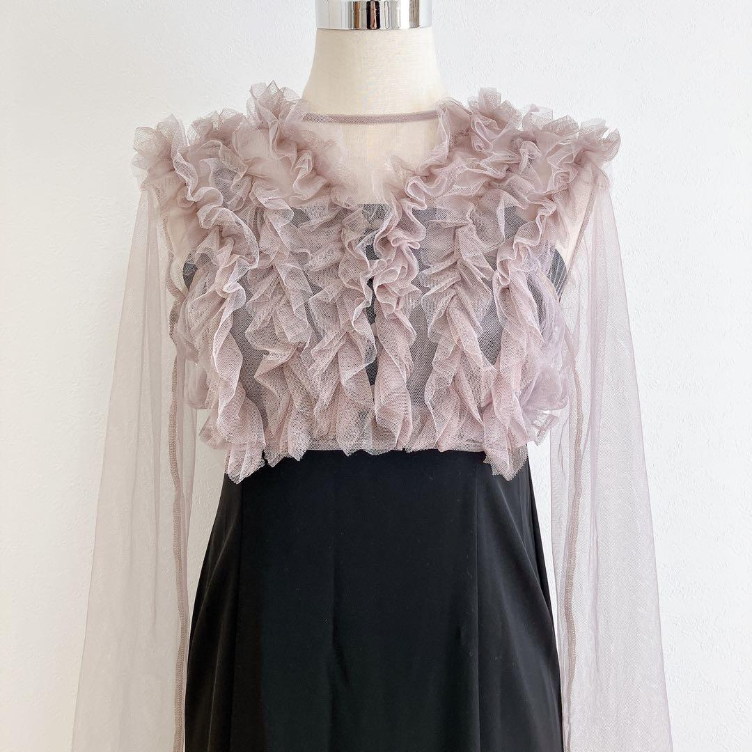 カナ　ニアナ　アトロ　ブラック系　チュールボリュームフリルベストシアートップス
