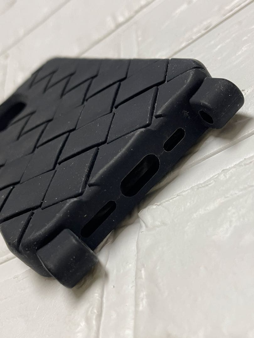 BOTTEGA VENETAラバーシリコンiPhone 15 Pro ケース　❤︎