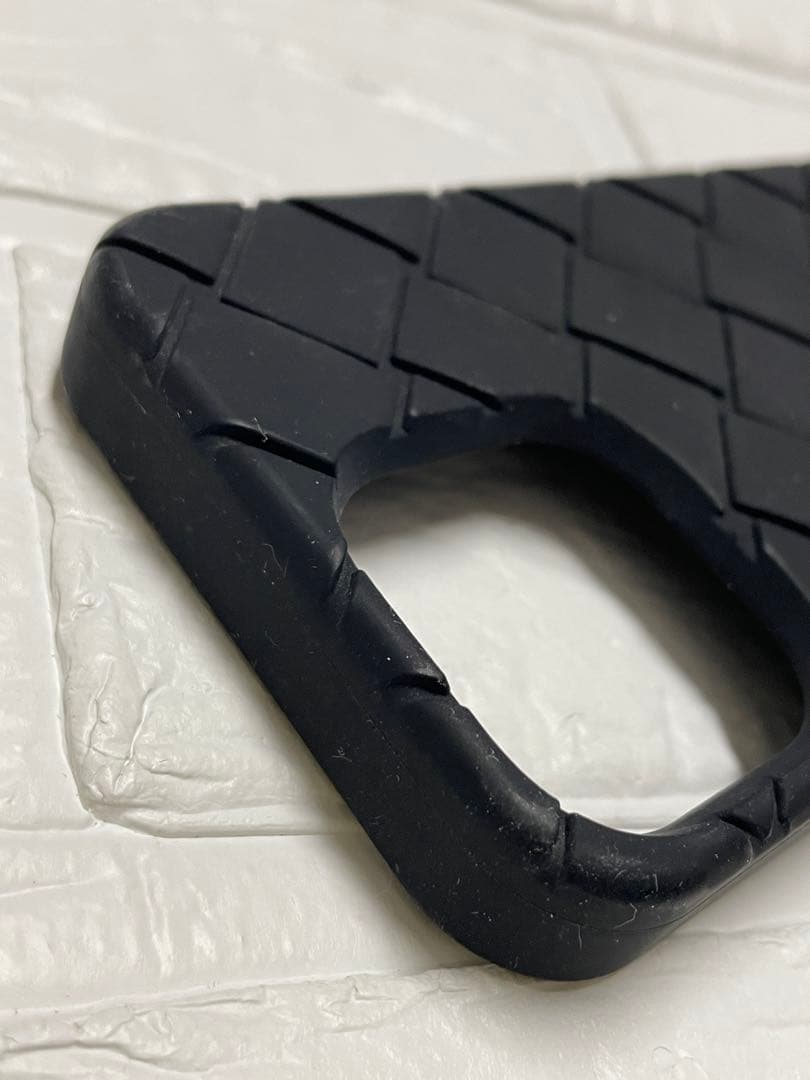 BOTTEGA VENETAラバーシリコンiPhone 15 Pro ケース　❤︎