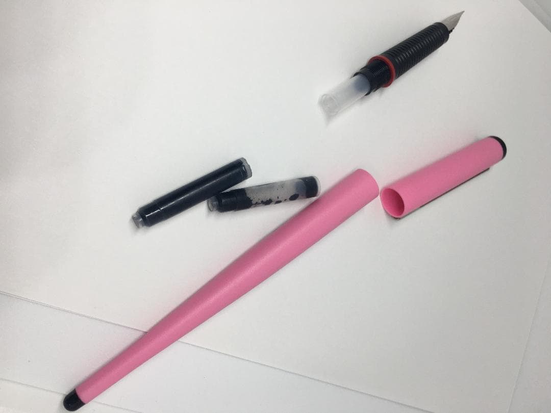 希少！廃番色+廃番名！ロットリング/カラー アート ペン/万年筆(EF)/ピンク