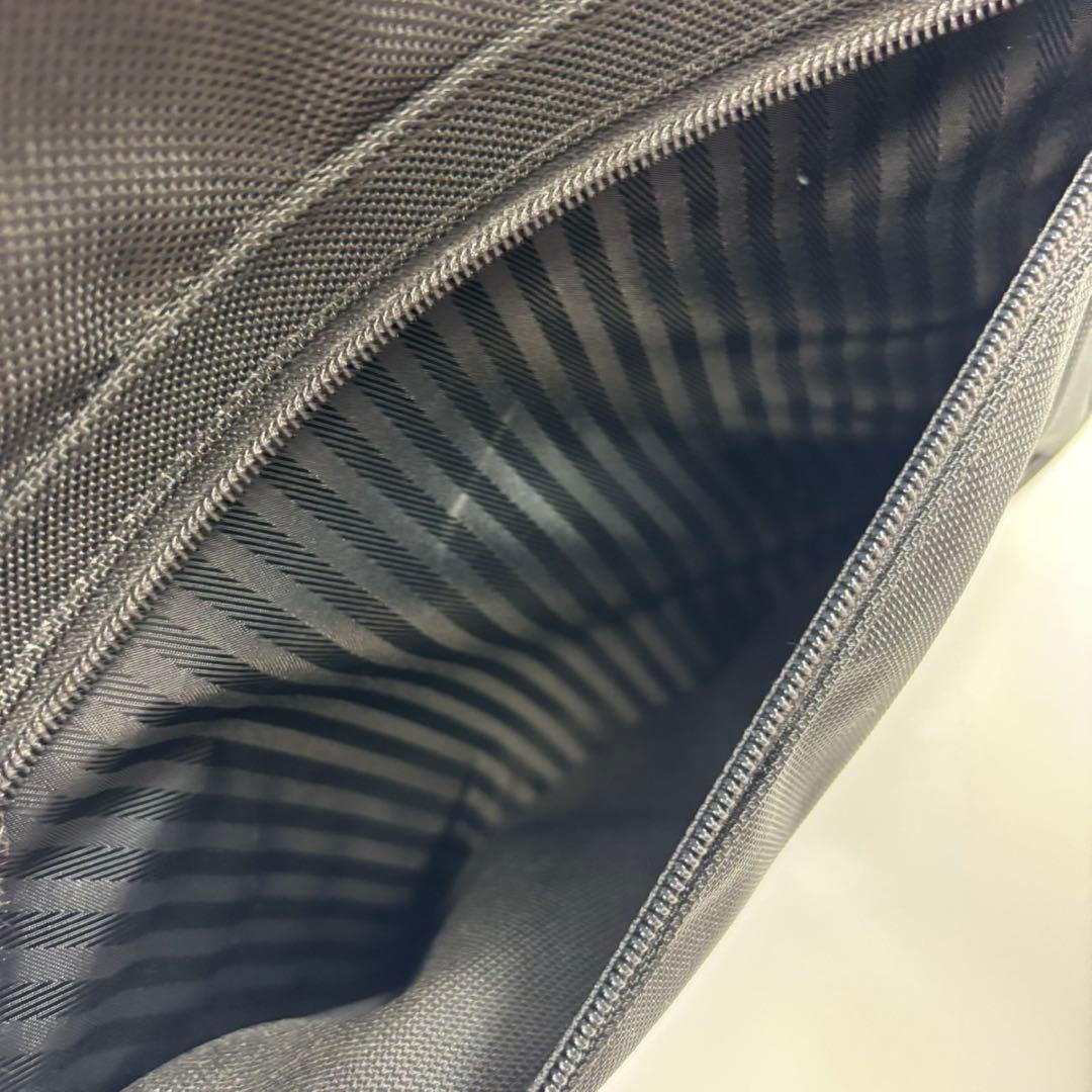 キャリーケース　TUMI スーツ　ケース　2輪　黒ナイロン　バッグ　41L