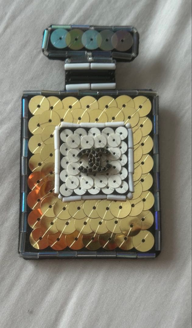 中古　美品　シャネル　CHANEL　香水　ボトル　スパンコール　ブローチ