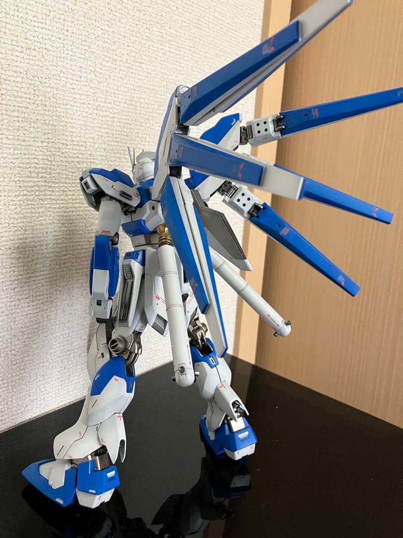 MG Hi ν ガンダム　塗装済完成品