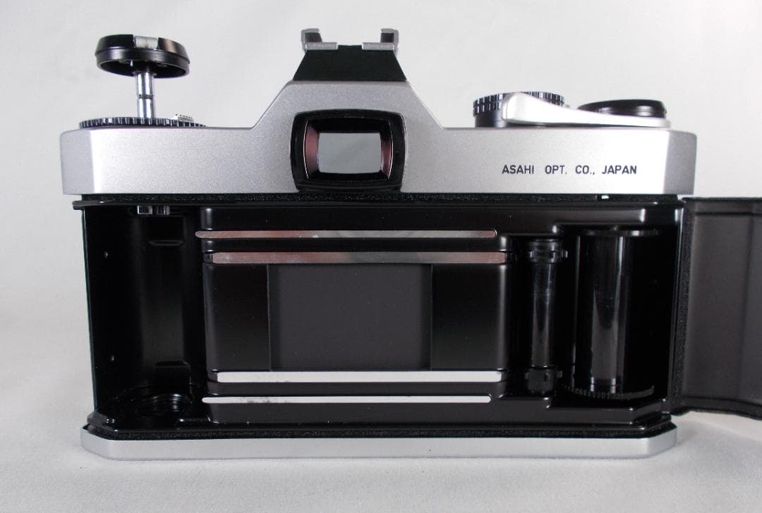 フィルムカメラ 整備済　Pentax SPF + レンズ f/1.8　L254