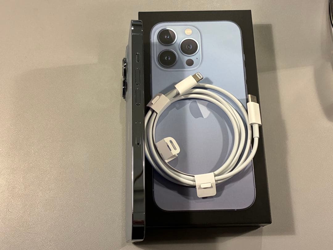 y*a様 Apple iPhone 13 Pro 256GB SIMフリー シエ