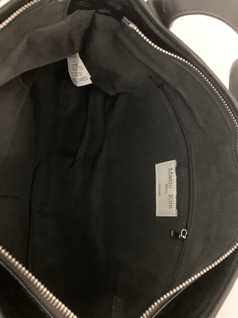 Matin Kim ブラックショルダーバッグ 合成皮革