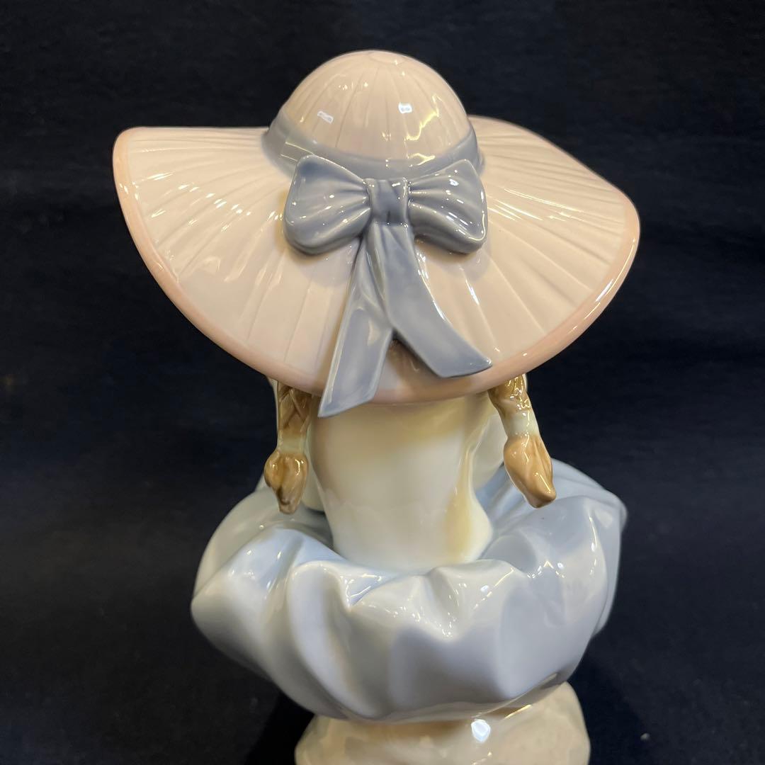 リヤドロ　花の香りに包まれて　フィギュリン　陶器　置物　人形　インテリア