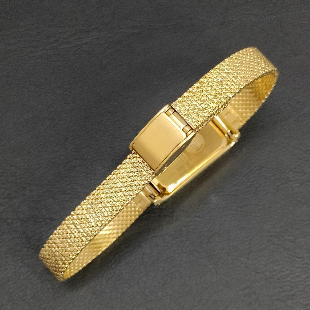 極美品　CITIZEN　シチズン　スクエア　ゴールド　ホワイト　ソーラー　腕時計