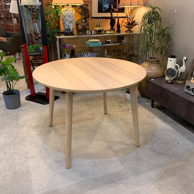 m&mm様　イケアのLISABOラウンドダイニングテーブル②