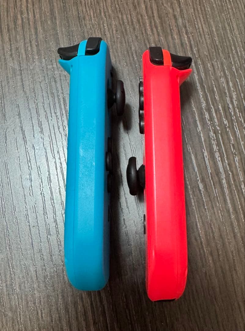 【初期化済】Nintendo Switch本体とJoy-Con2本のみ