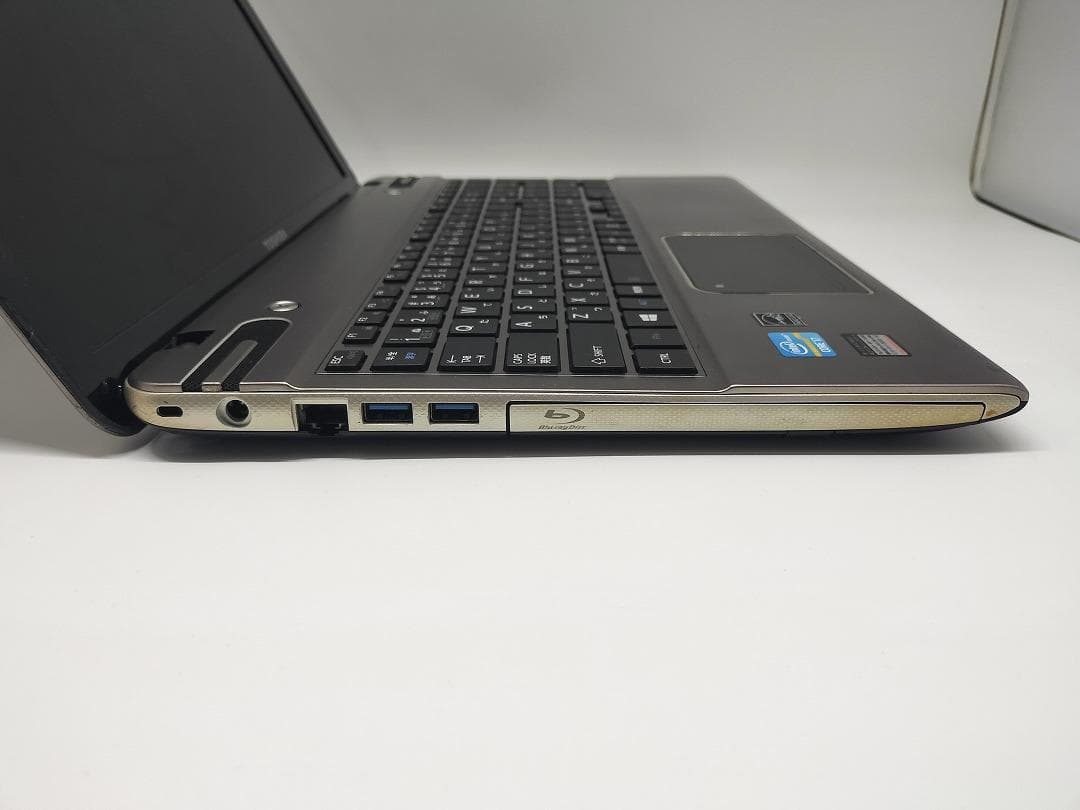 【東芝】爆速 Corei7/新品SSD128GB ノートパソコン D11