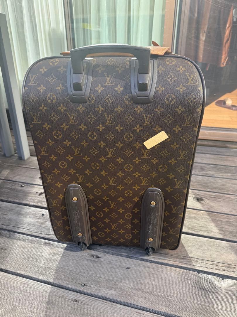 ルイ・ヴィトン　キャリーケース