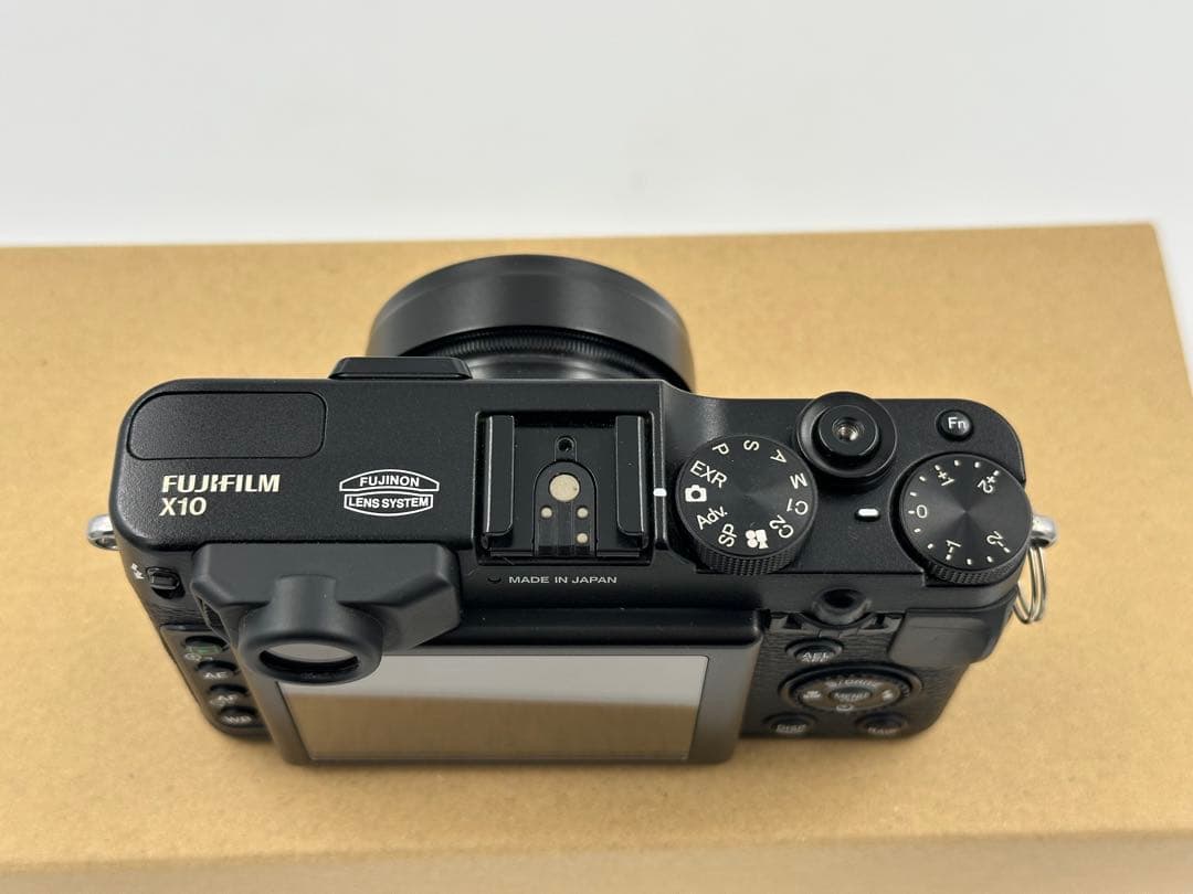 【美品】FUJIFILM X10 デジタルカメラ ＋おまけ
