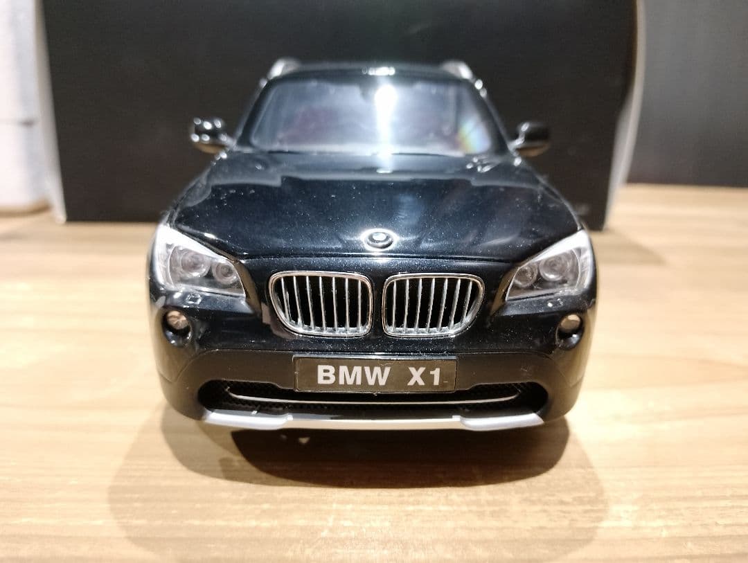1/18 京商　BMW X1 xDrive28i ミニカー　サファイアブラック