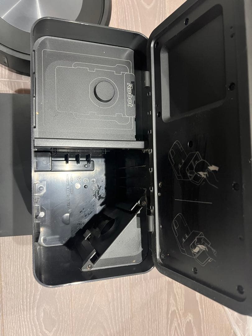 iRobot ルンバ j7+ ゴミ収集ドック付 Wi-Fi対応 クリーンベース