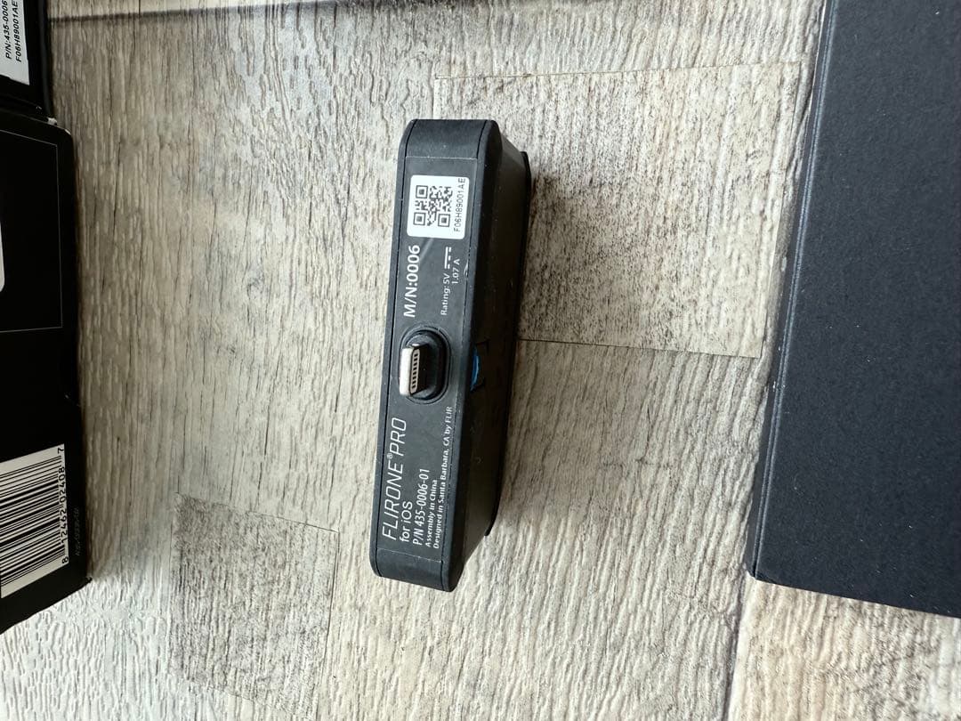 FLIR One Pro iOS用 ライトニング端子