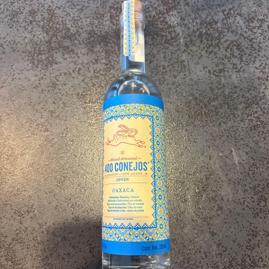400 CONEJOS メスカル 700ml 38%