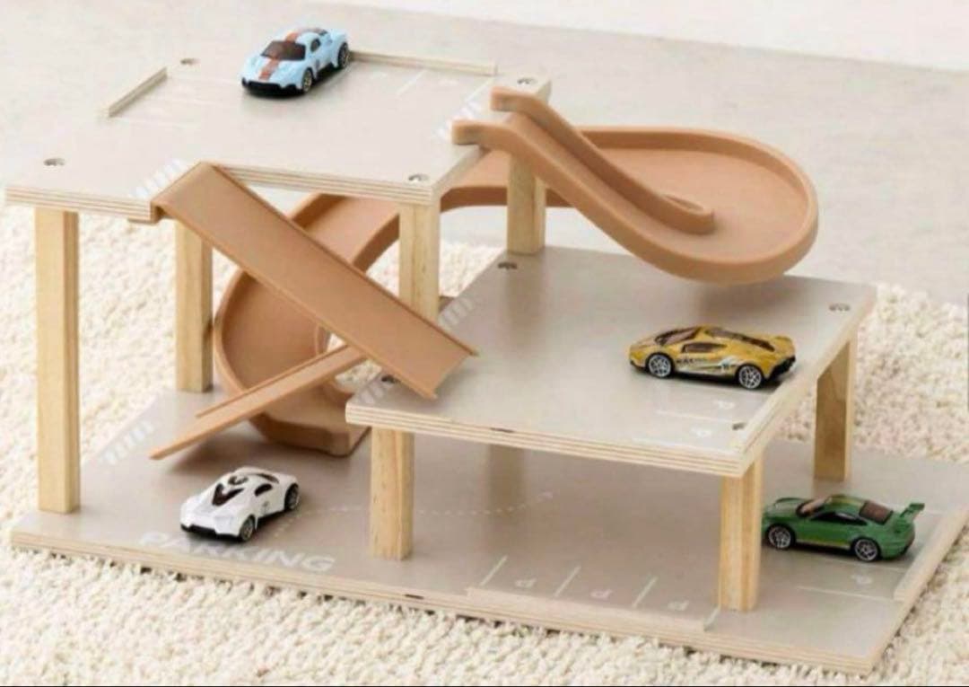 スリーズ　立体駐車場　エレベーター