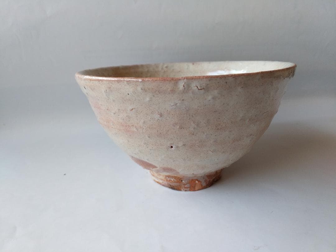 萩茶碗 岡田裕 作 萩焼 共箱 共布 茶道具 抹茶碗 新品 未使用 保管品 です