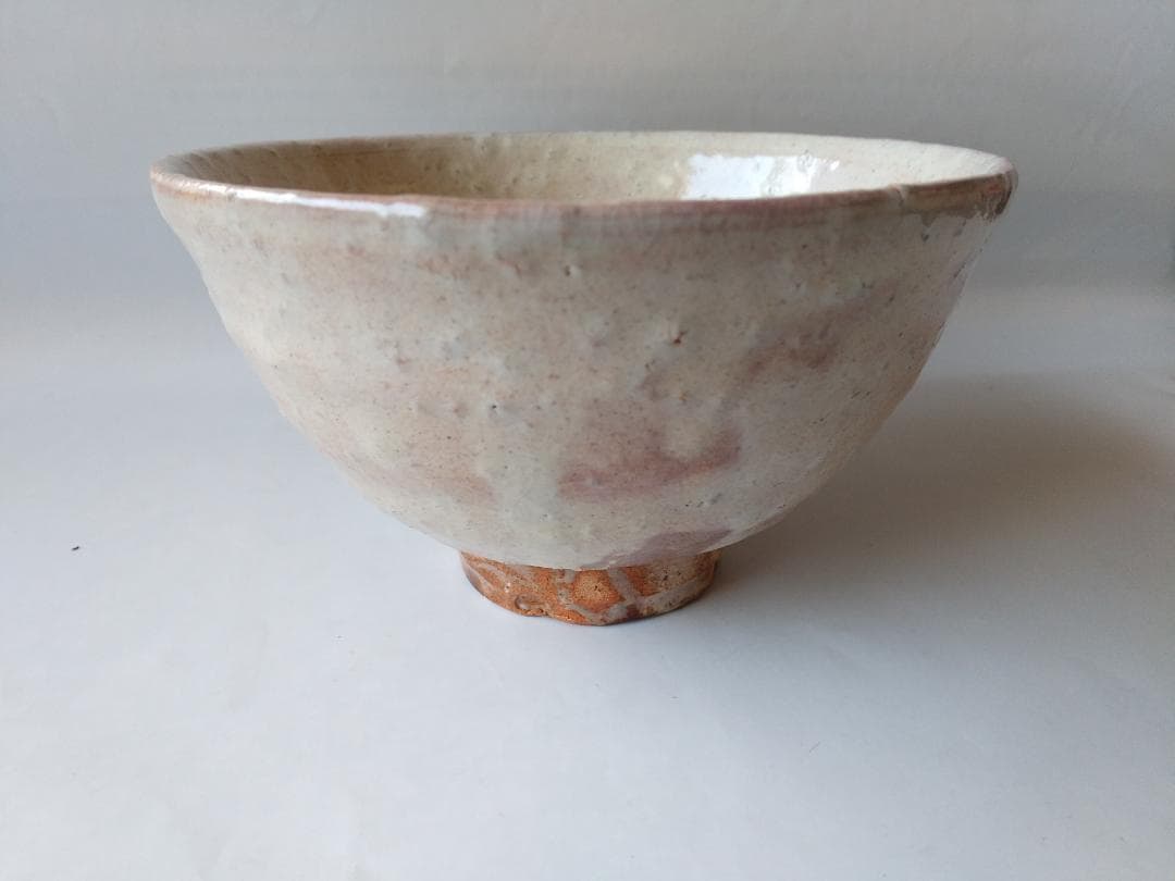 萩茶碗 岡田裕 作 萩焼 共箱 共布 茶道具 抹茶碗 新品 未使用 保管品 です