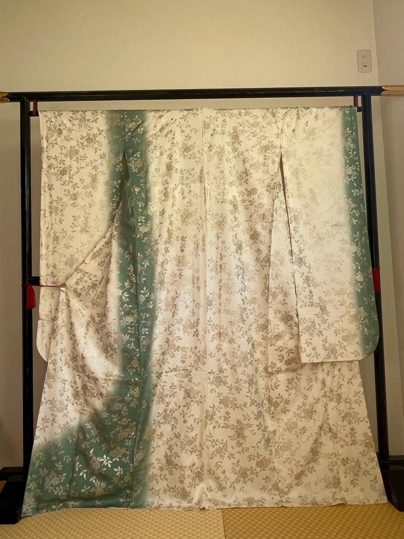 美品　金彩　振袖　正絹