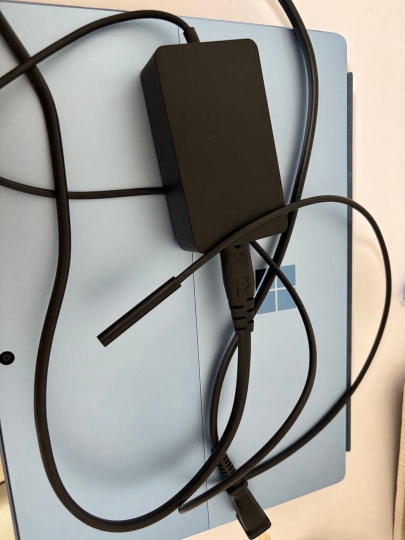 Surface Pro 9 /8GB/256GB/カバー、タッチペン付き