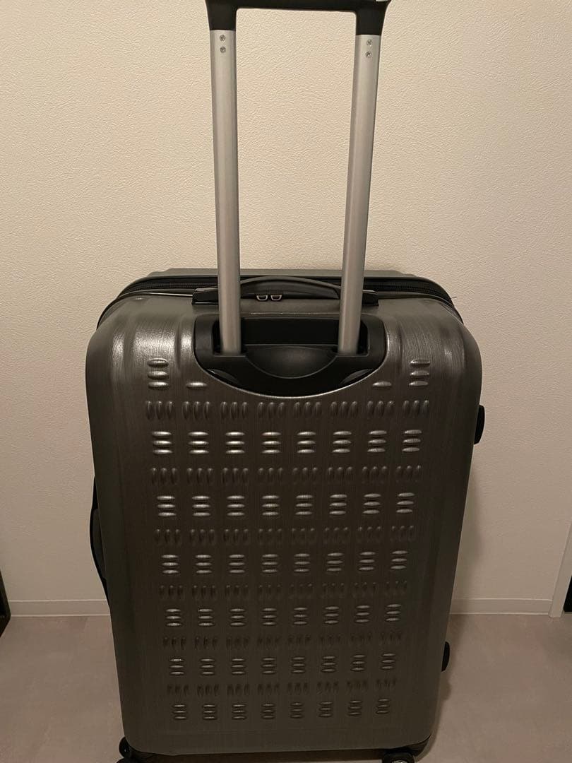 【未使用】Samsonite キャリーケース スーツケース　シルバー