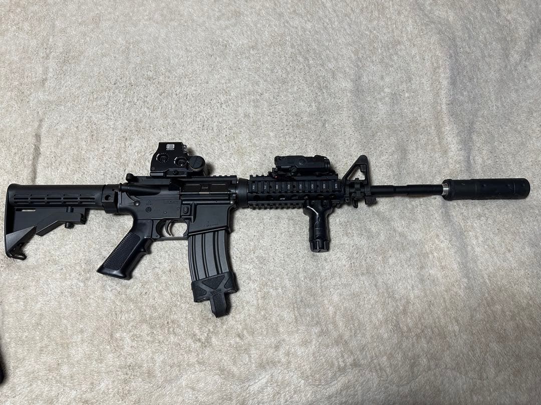 次世代電動ガン M4A1 東京マルイカスタム付属品多数