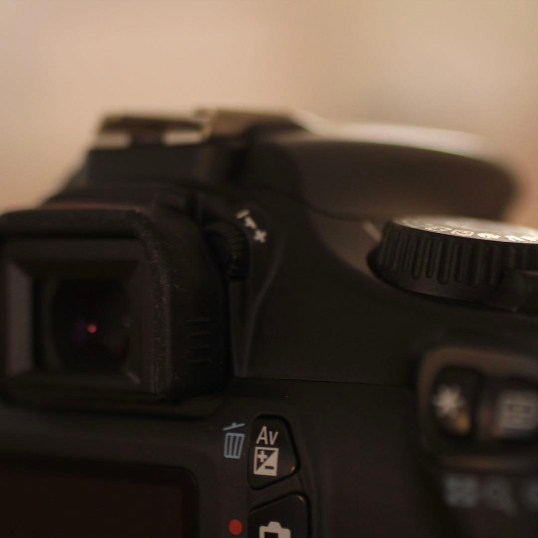 【美品】Canon EOS kiss X50デジタル一眼レフカメラレンズ付