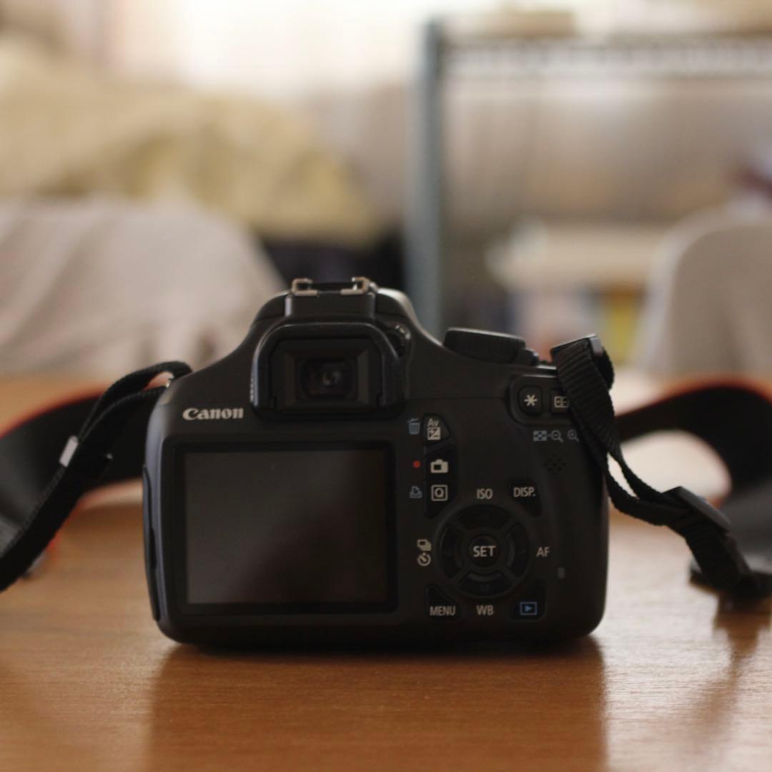 【美品】Canon EOS kiss X50デジタル一眼レフカメラレンズ付