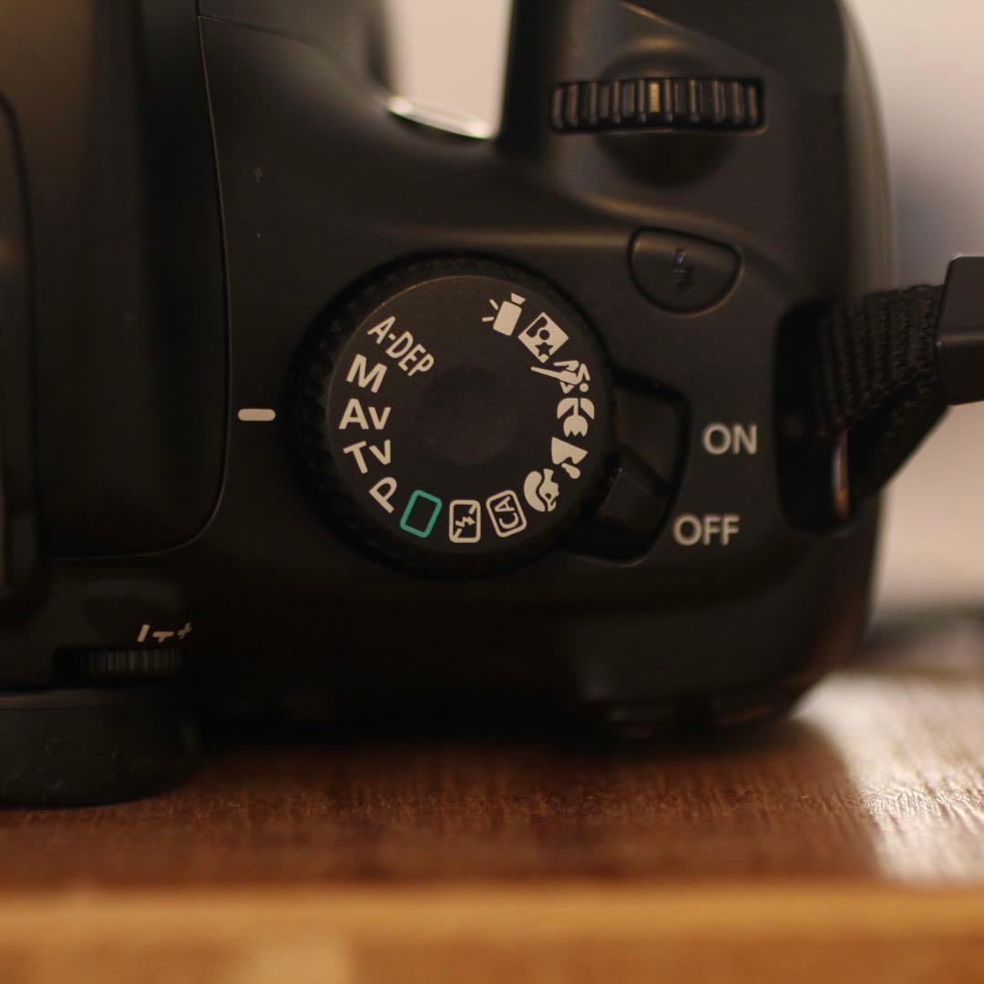 【美品】Canon EOS kiss X50デジタル一眼レフカメラレンズ付