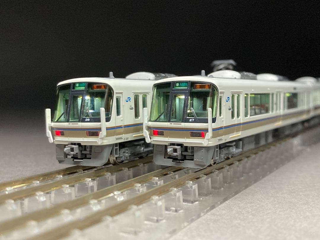 室内灯付 221系 リニューアル車 基本増結 8両セット KATO