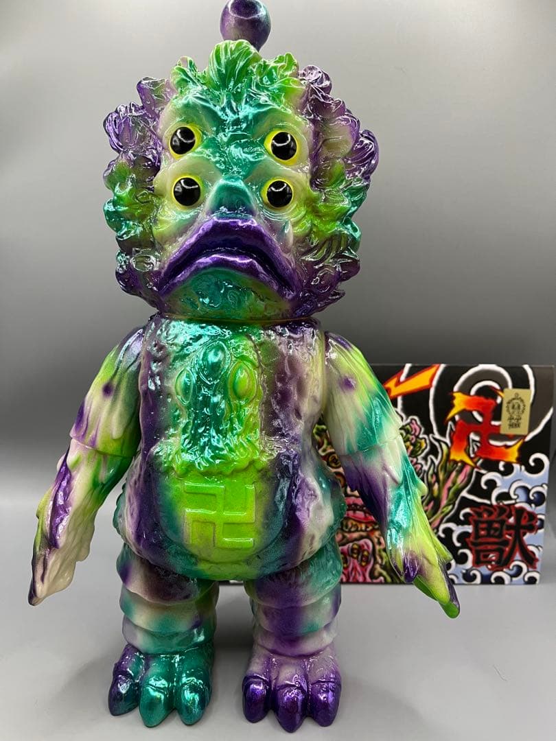 lemaotoy 卍卍怪獣　蓄光素体　ソフビ