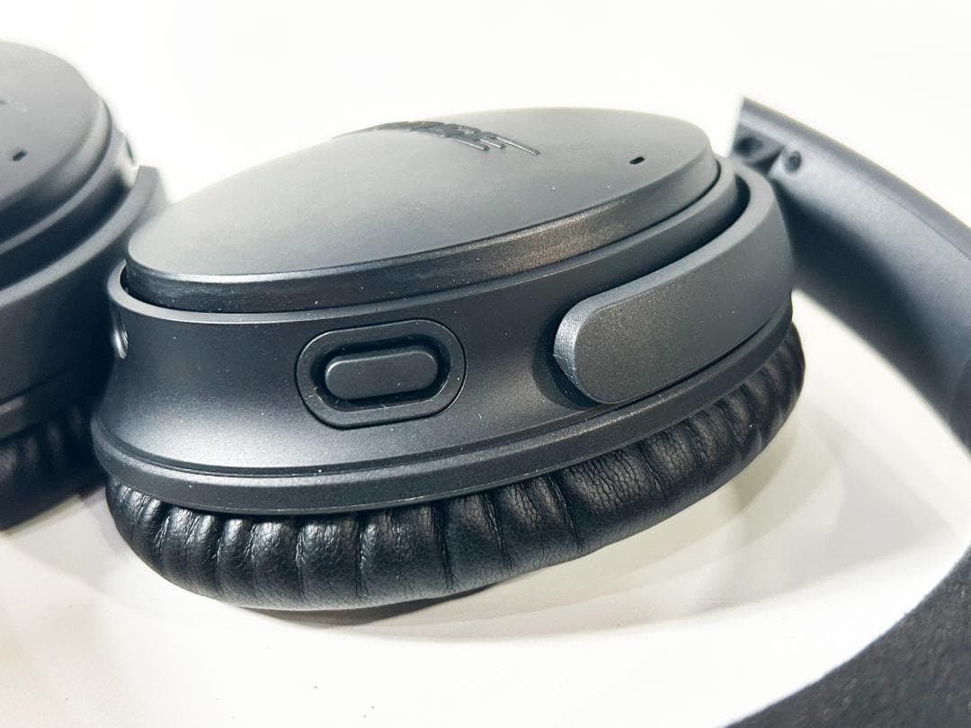 ★美品★Bose ワイヤレスヘッドホン【QuietComfort 35】FMQW