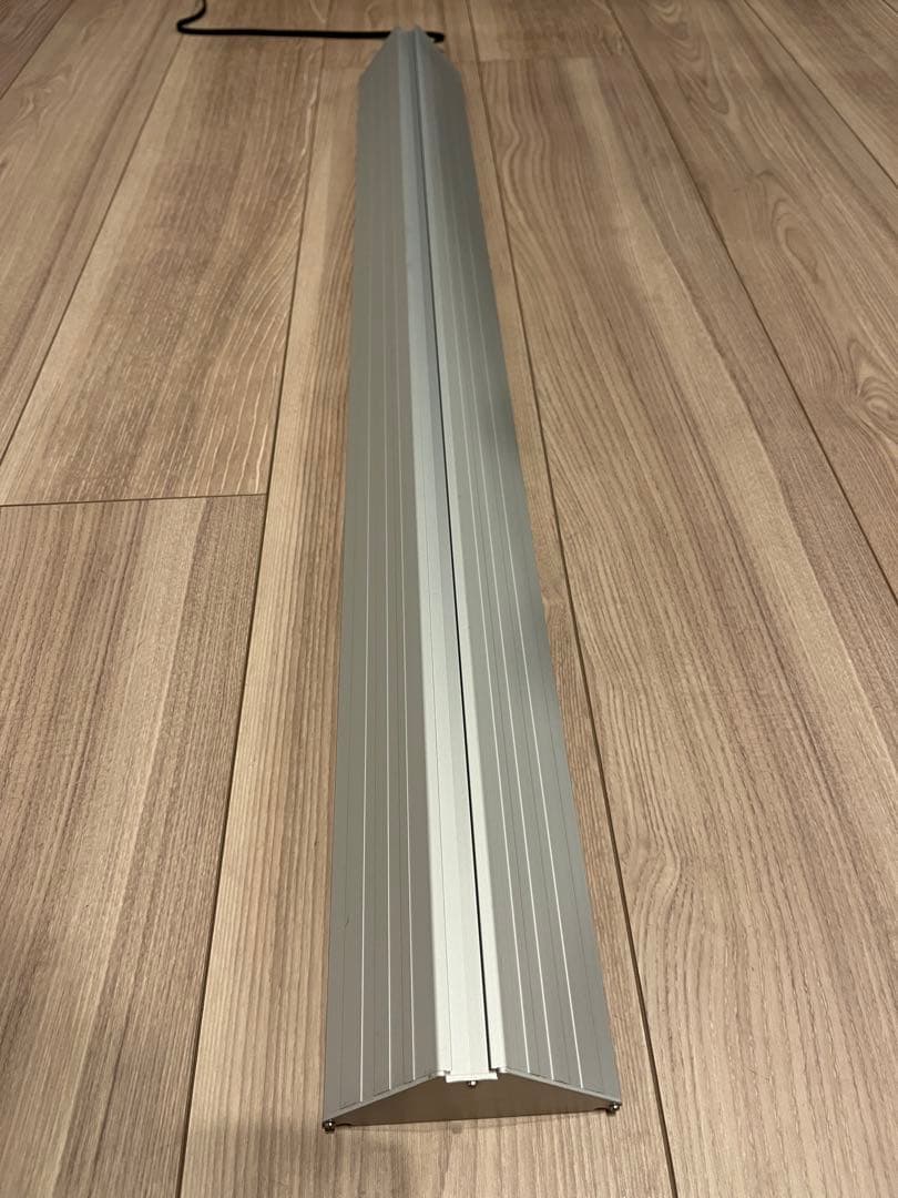 アクロ TRIANGLE LED VIVID 900 ライト スタンド付き