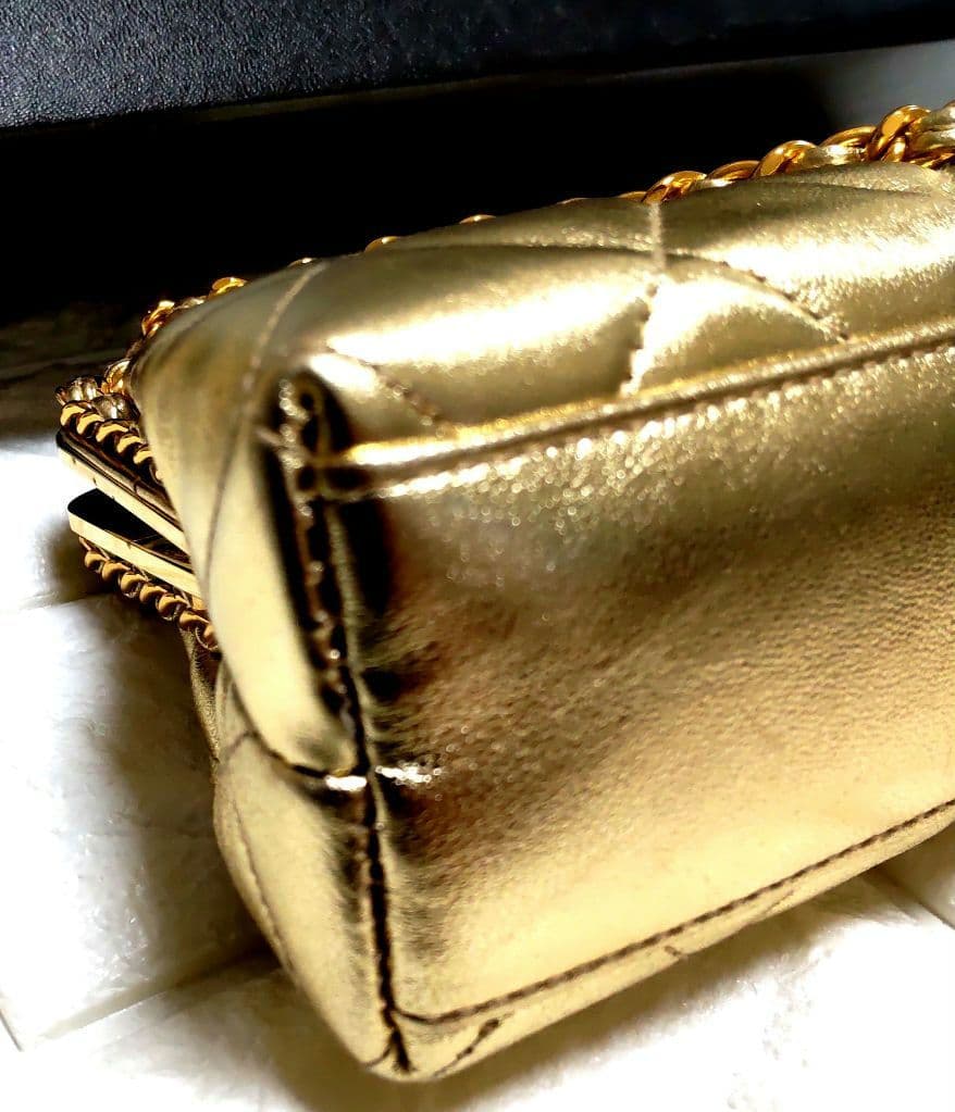 シャネル マトラッセ ラムスキン チェーンショルダーバッグ がま口 ゴールド