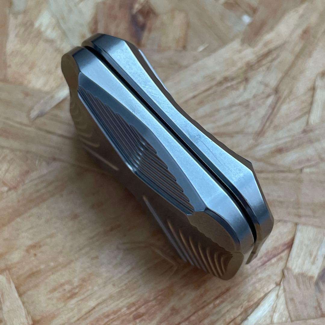 MAGNUS ToadX Titanium slider フィジェットトイ