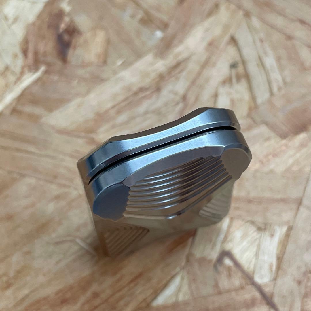 MAGNUS ToadX Titanium slider フィジェットトイ