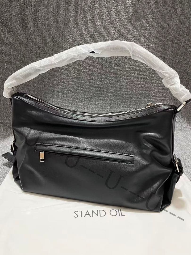STAND OILブラック ショルダーバッグ
