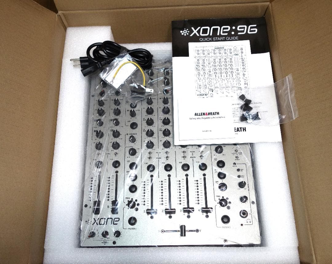 新品同様　Allen & Heath Xone:96 DJミキサー