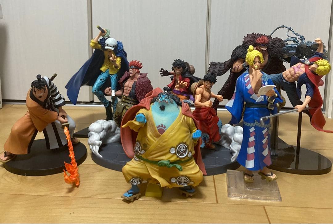 ONE PIECE フィギュア 32体+おまけ まとめ売り