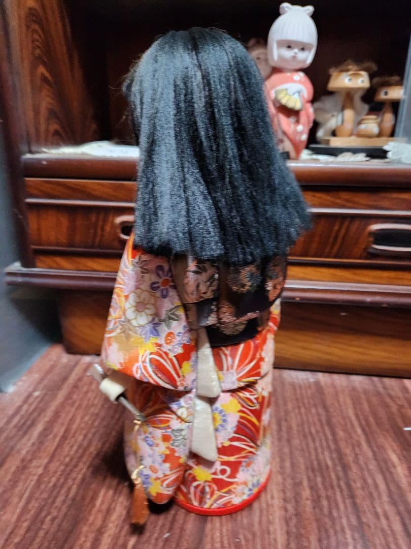 おまとめ★市松人形花柄着物&周りに飾る日本人形10体&コケシ２体。