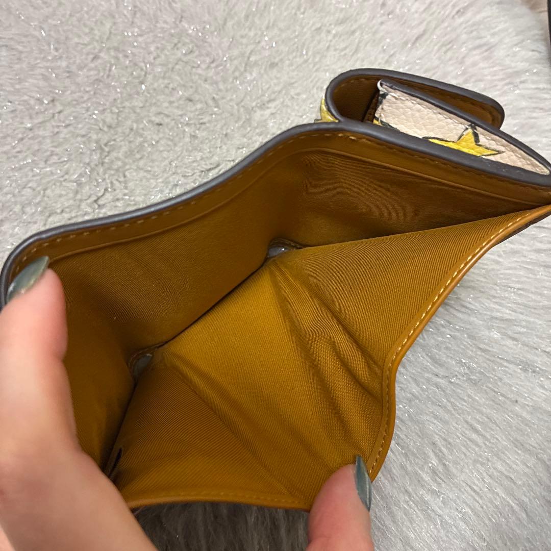 コーチ　エッセンシャル ミニ トライフォールド ウォレット・スター プリント