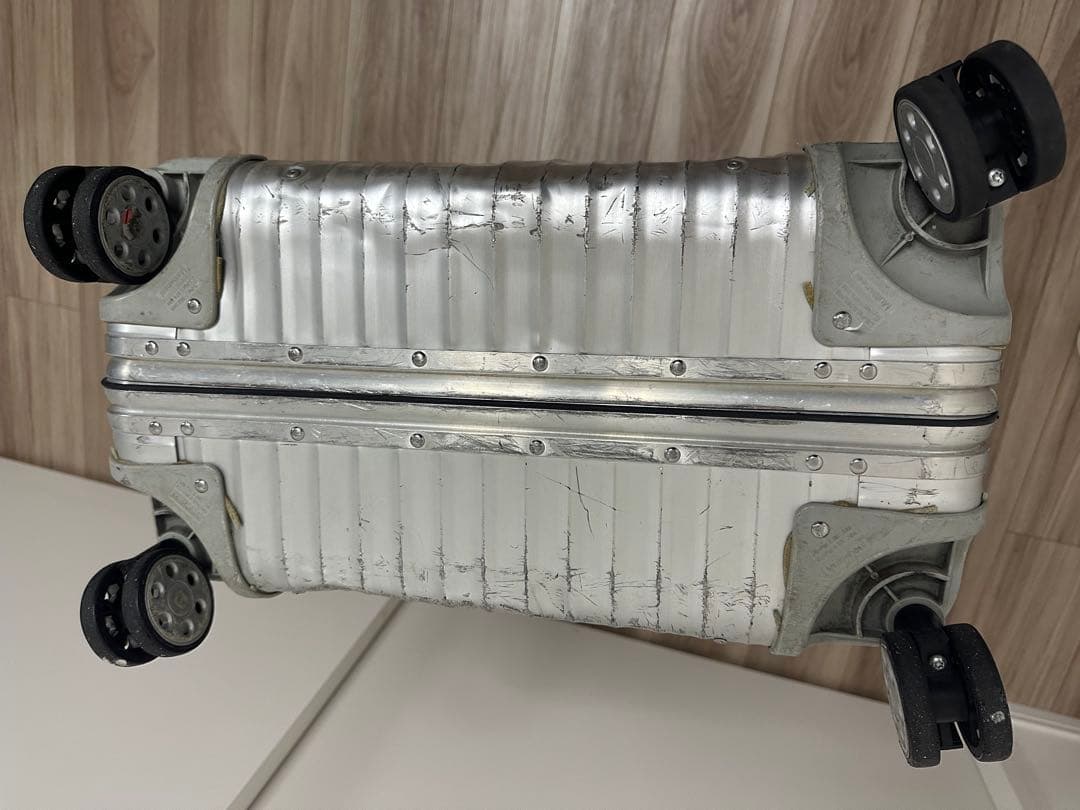 RIMOWA トパーズ　アルミ製　大型