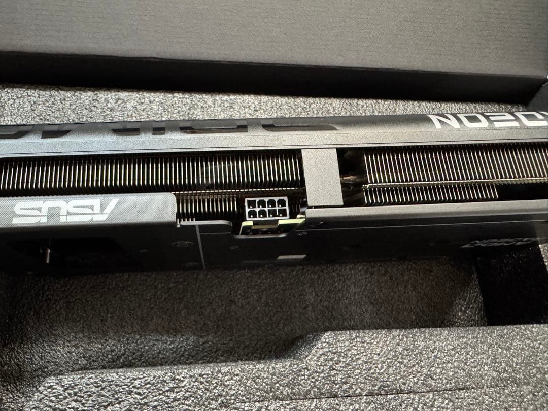 ASUS Radeon RX 9060 XT 16GB 使用期間２カ月