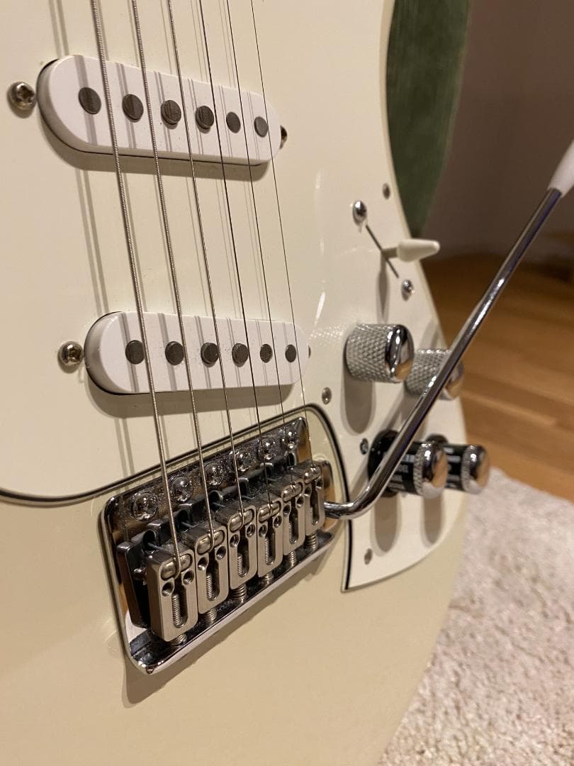 Line6 / Variax Standard White / モデリングギター