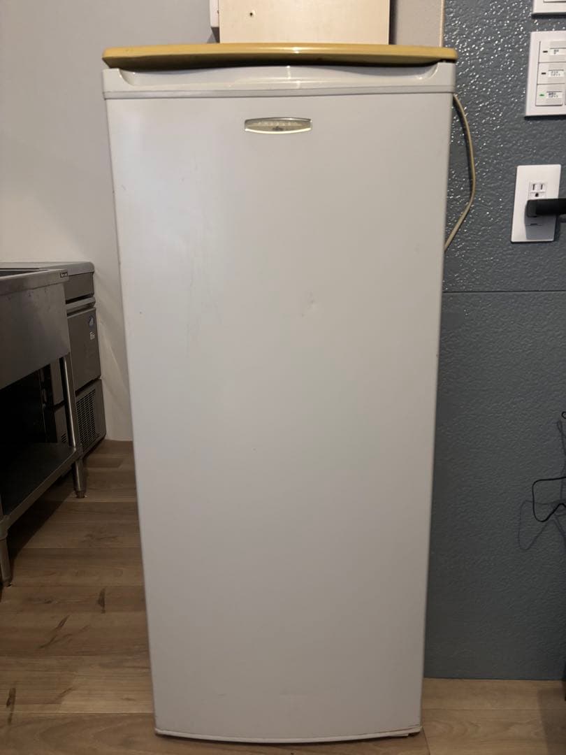 冷凍庫　富士通　110l