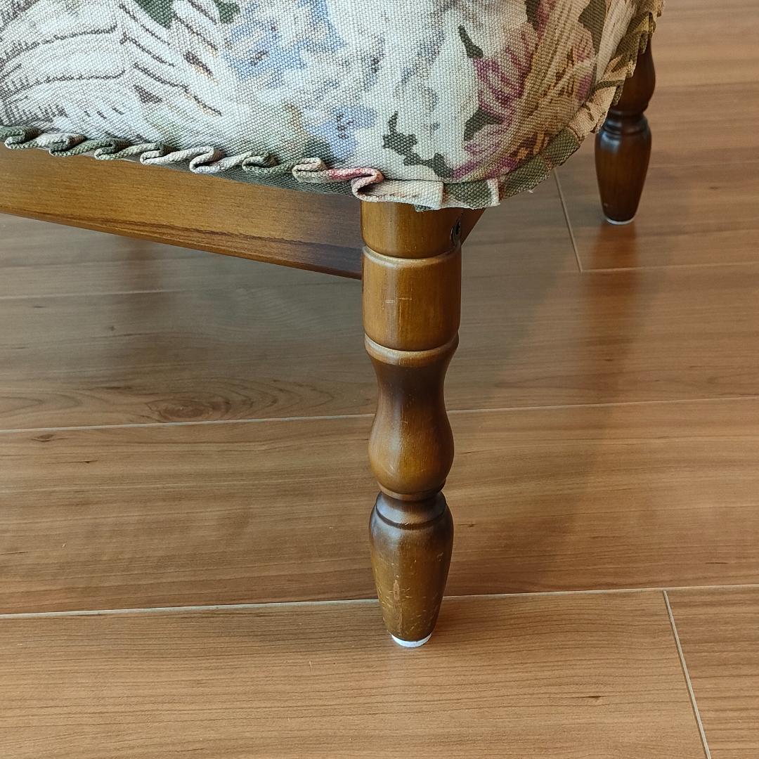 カリモク　オットマン　コロニアル　フリージアグリーン　スツール